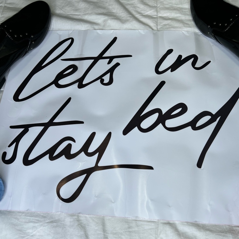 NWOT Bedroom wall decal decoration adhesive